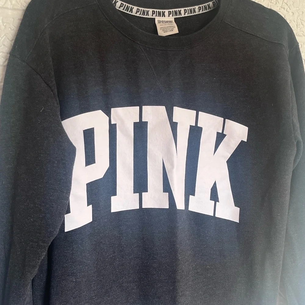 PINK Victoria's Secret Bundle, sweatshirt & 2 pairs of sweats - Picture 2 of 13